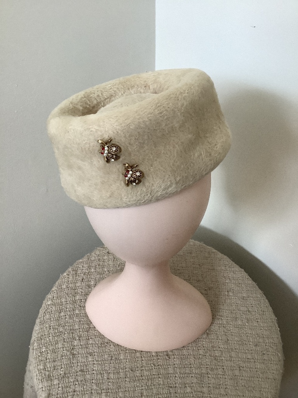 Pill Box Hat Vintage Orbachs Pearl and Rhinestone Pins, Clean and barely worn